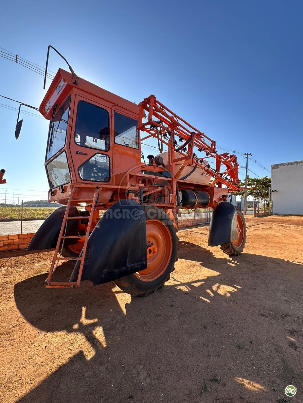 PULVERIZADOR JACTO UNIPORT 2000 Tração 4x2 Agro Campo Máquinas Agrícolas PRIMAVERA DO LESTE MATO GROSSO MT